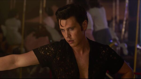 Austin Butler como Elvis Presley - Sputnik Mundo