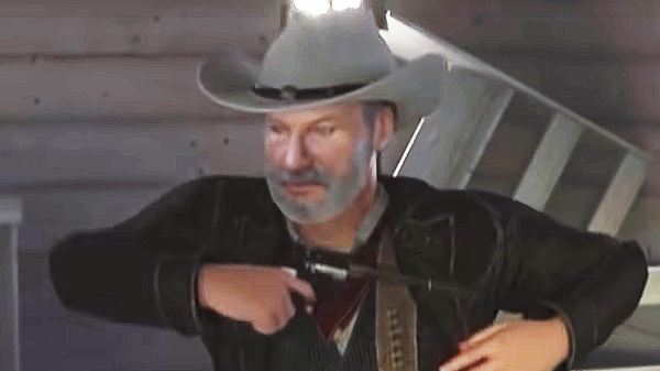 El momento en el que Alec Baldwin disparó a Halyna Hutchins en pleno rodaje - Sputnik Mundo