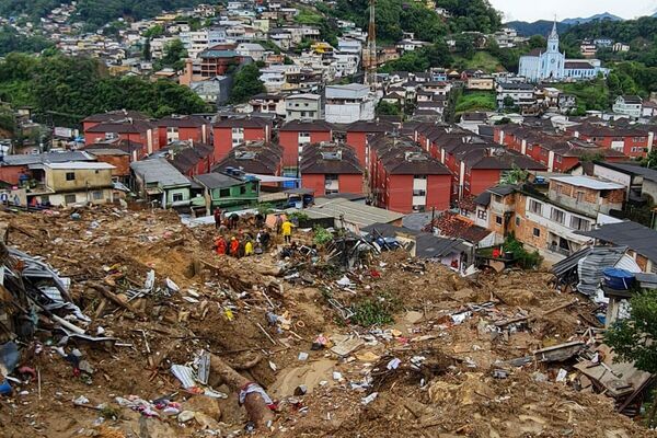 El Morro da Oficina es la zona cero de la catástrofe en Petrópolis. Más de 80 casas de esta favela fueron totalmente destruidas. Debajo del barro y los escombros están la mayoría de los 116 desaparecidos que aún hay en la ciudad. El Morro da Oficina es la zona cero de la catástrofe en Petrópolis. Más de 80 casas de esta favela fueron totalmente destruidas. Debajo del barro y los escombros están la mayoría de los 116 desaparecidos que aún hay en la ciudad. - Sputnik Mundo