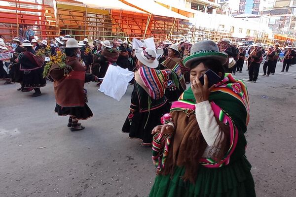 Luego de que en 2021 el carnaval fuera suspendido por la pandemia de COVID-19, la población anhela reunirse en estas fechas como era costumbre - Sputnik Mundo