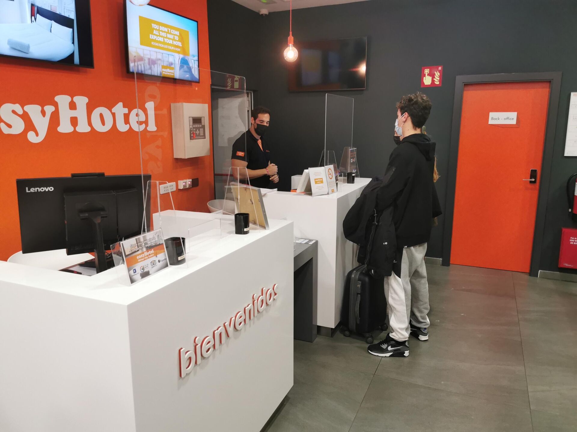 Recepción de un hotel en Málaga - Sputnik Mundo, 1920, 25.02.2022