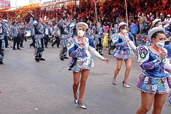 La fiesta del carnaval volvió en Oruro - Sputnik Mundo