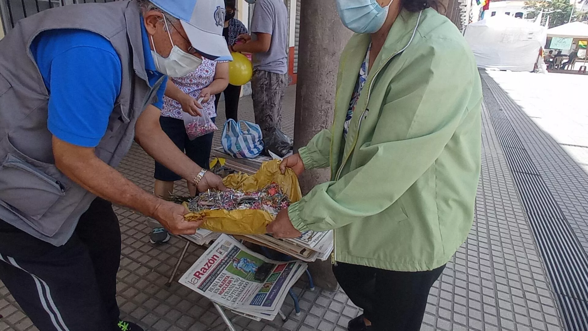 Bolivia agradece a la Pachamama en el Martes de Ch'alla, el último día de carnaval Bolivia agradece a la Pachamama en el Martes de Ch'alla, el último día de carnaval - Sputnik Mundo, 1920, 02.03.2022