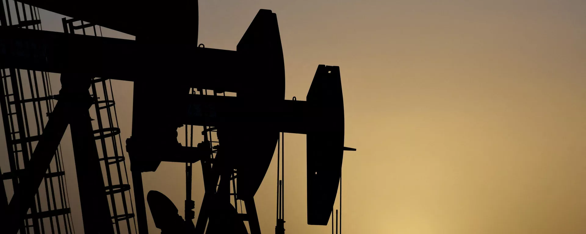 Extracción del petróleo (imagen referencial) - Sputnik Mundo, 1920, 17.03.2022
