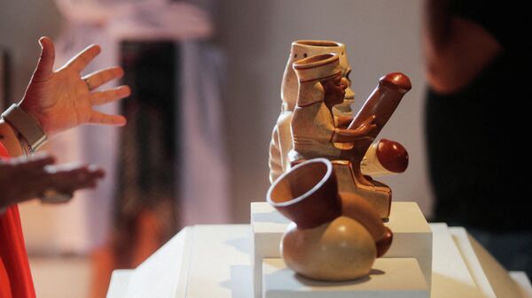 Una exhibición de huacos eróticos en Perú - Sputnik Mundo