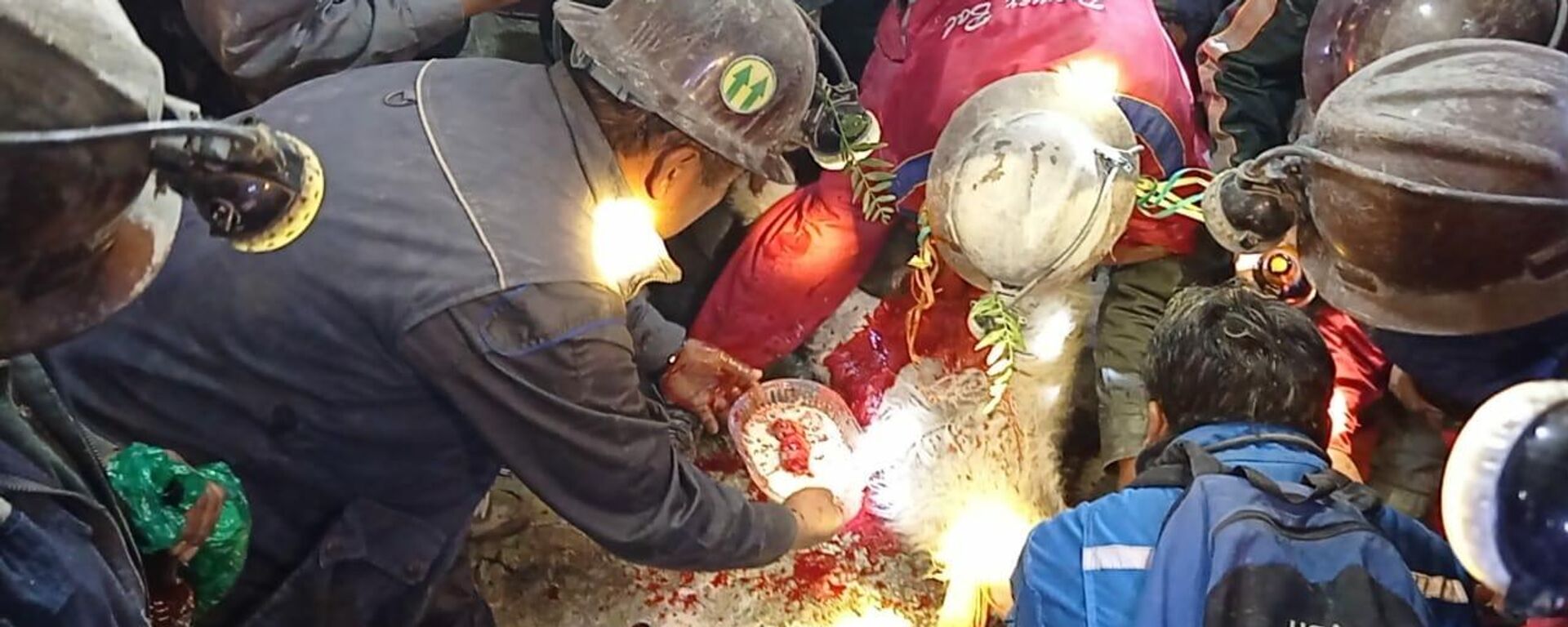 Los mineros preparan sus ofrendas - Sputnik Mundo, 1920, 04.03.2022