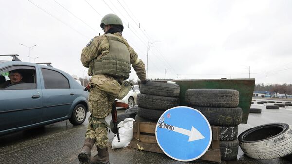 Un militar ucraniano  - Sputnik Mundo