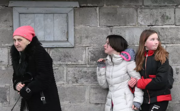 El 24 de febrero Rusia lanzó una operación especial militar de desmilitarización y desnzificación de Ucrania. En la foto: las vecinas de Donetsk están resguardándose de ataque de las FFAA de Ucrania. El 24 de febrero Rusia lanzó una operación especial militar de desmilitarización y desnzificación de Ucrania. En la foto: las vecinas de Donetsk están resguardándose de ataque de las FFAA de Ucrania. - Sputnik Mundo