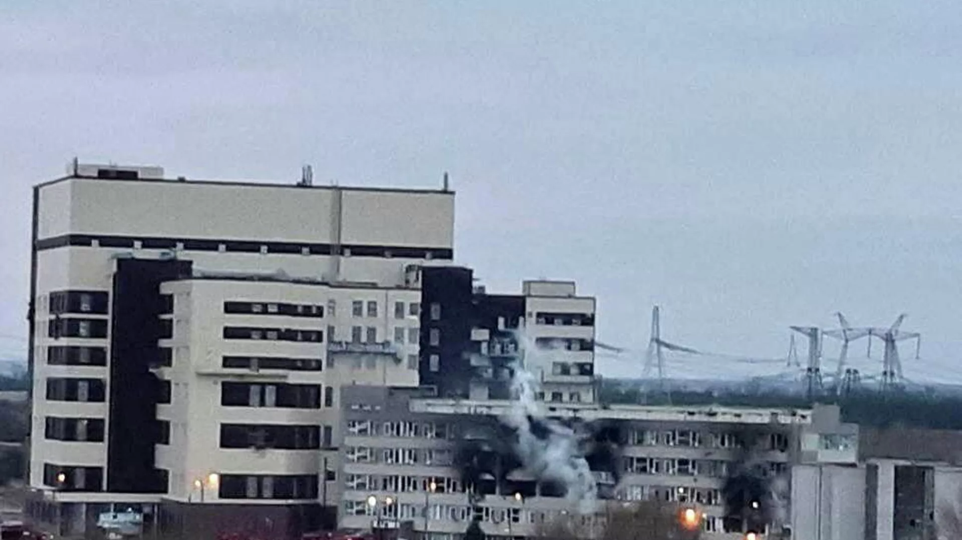 La central nuclear de Zaporiyia dañada en Ucrania