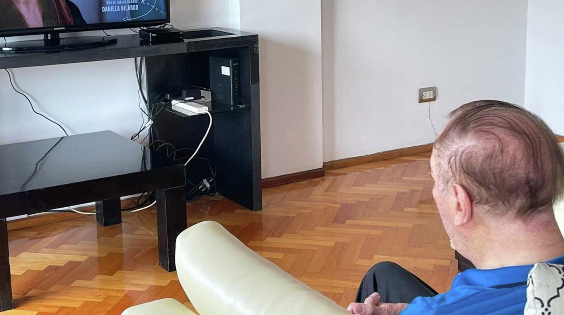 Carlos Bilardo viendo la serie - Sputnik Mundo, 1920, 06.03.2022