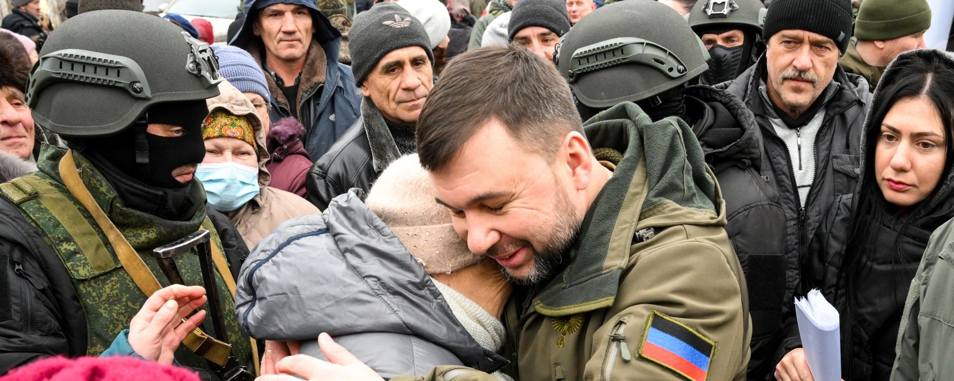 El líder de la República Popular de Donetsk, Denís Pushilin (centro)  - Sputnik Mundo, 1920, 06.03.2022