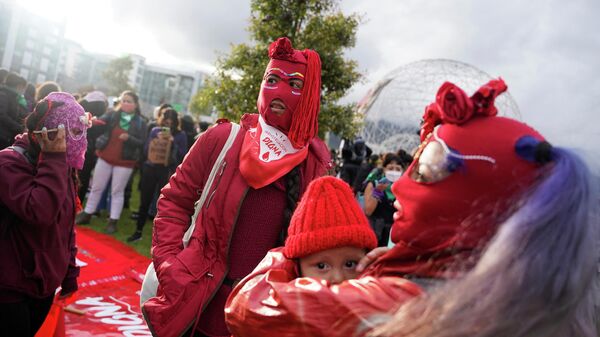 El Día internacional de la Mujer en Quito - Sputnik Mundo