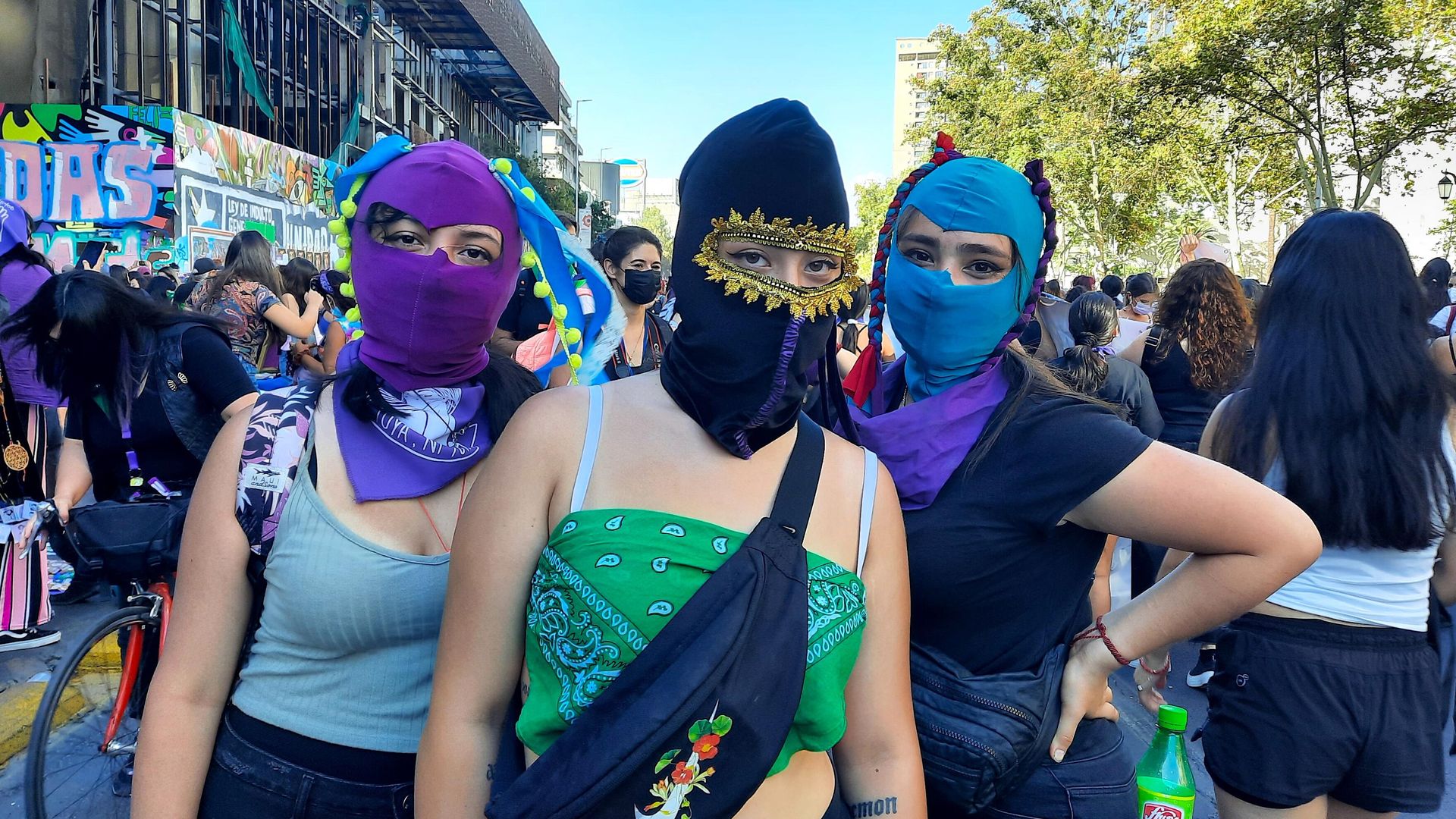 8M en Chile: miles de mujeres convocadas marcharon en Santiago | Fotos ...