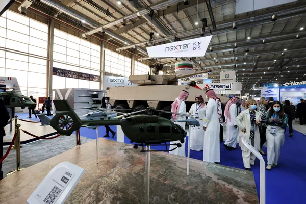 Más de 600 empresas de 45 países participan en el World Defence Show 2022. Más de 600 empresas de 45 países participan en el World Defence Show 2022. - Sputnik Mundo