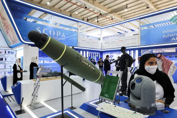 El stand de la empresa saudí SCOPA Defense en el World Defense Show 2022, en Riad. El stand de la empresa saudí SCOPA Defense en el World Defense Show 2022, en Riad. - Sputnik Mundo