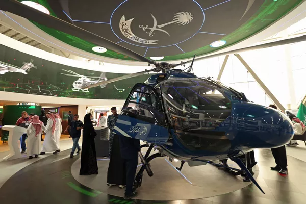 Según GAMI, Arabia Saudí tiene previsto invertir más de 20.000 millones de dólares en su programa militar hasta 2030. Según GAMI, Arabia Saudí tiene previsto invertir más de 20.000 millones de dólares en su programa militar hasta 2030. - Sputnik Mundo