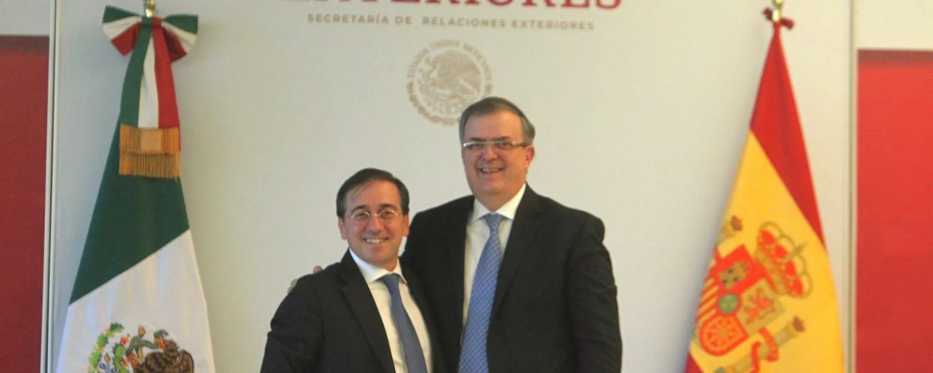 El ministro de Exteriores de España, José Manuel Albares, con el canciller de México, Marcelo Ebrard El ministro de Exteriores de España, José Manuel Albares, con el canciller de México, Marcelo Ebrard - Sputnik Mundo, 1920, 09.03.2022