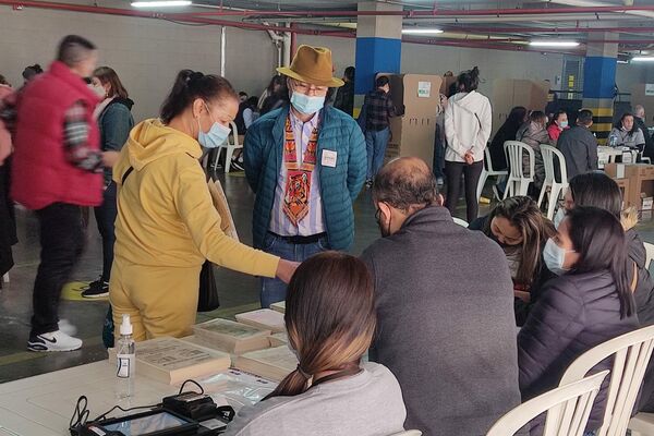 Puesto de votación cercano a la plaza de Bolívar - Sputnik Mundo