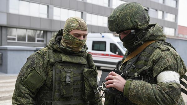 Militares rusos en Ucrania - Sputnik Mundo