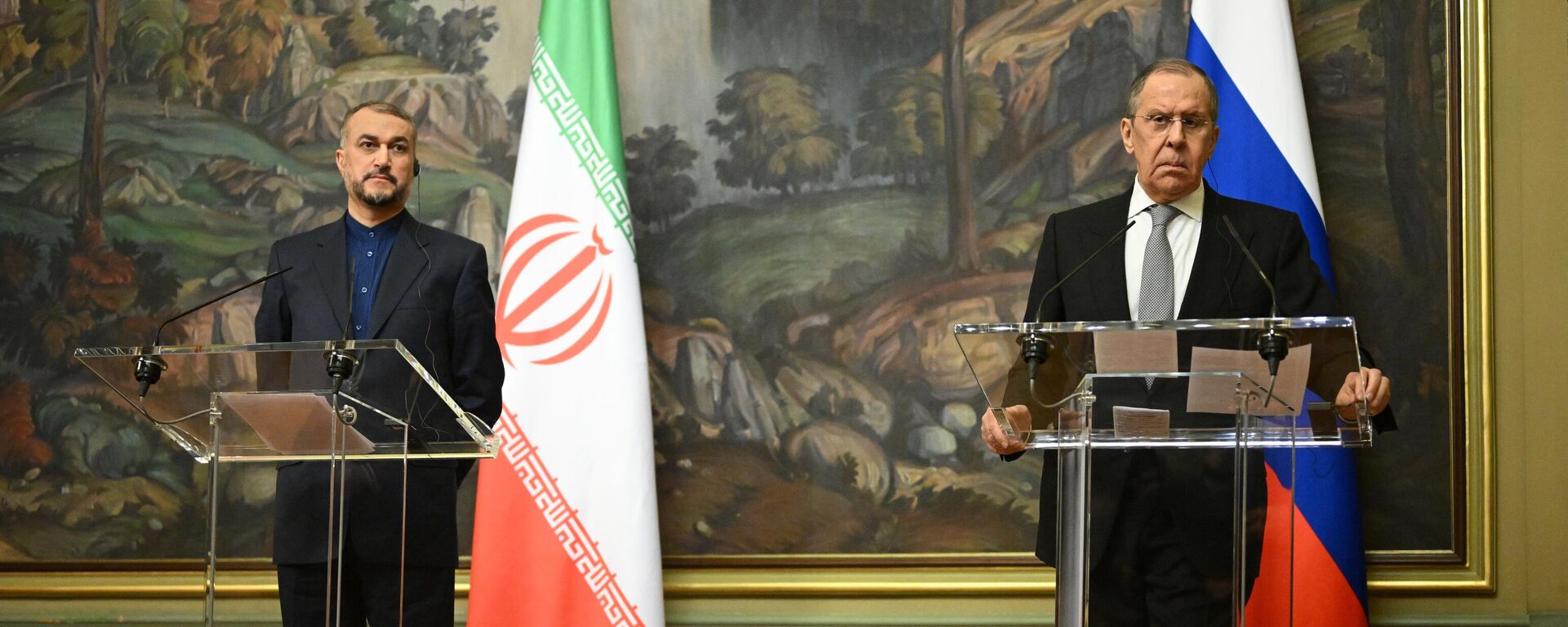 El canciller iraní, Hossein Amir Abdollahian, y el canciller ruso, Serguéi Lavrov - Sputnik Mundo, 1920, 30.03.2022