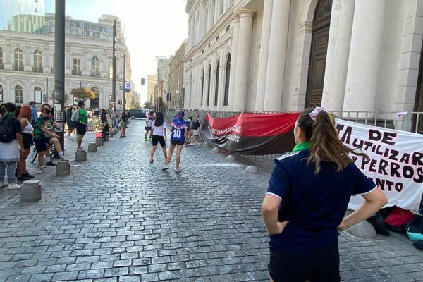 Será ley: la nueva constitución chilena garantizará el derecho al aborto - Sputnik Mundo