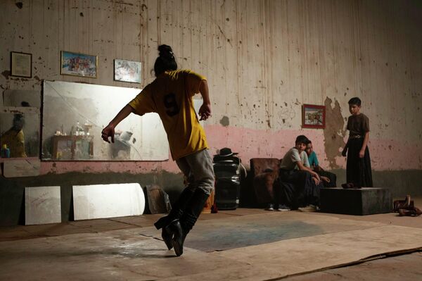 Escena de 'Karnawal', película boliviana - Sputnik Mundo