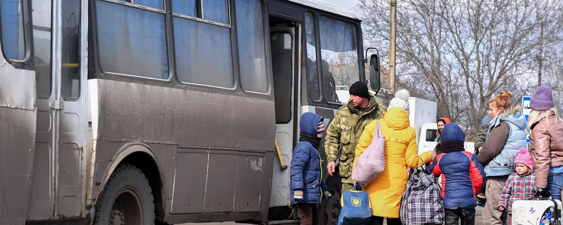 Evacuación de los habitantes de Mariúpol, organizada por el Servicio de Emergencias de la República Popular de Donetsk Evacuación de los habitantes de Mariúpol, organizada por el Servicio de Emergencias de la República Popular de Donetsk - Sputnik Mundo, 1920, 21.03.2022