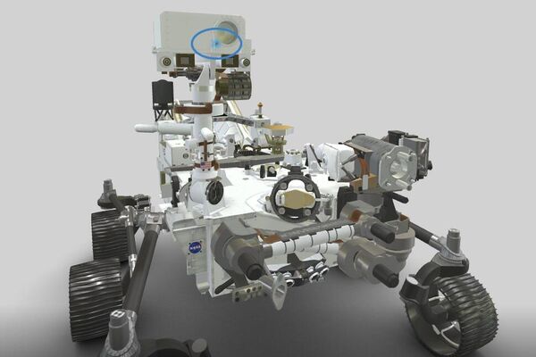 El micrófono de la SuperCam (azul) en la parte superior del rover - Sputnik Mundo
