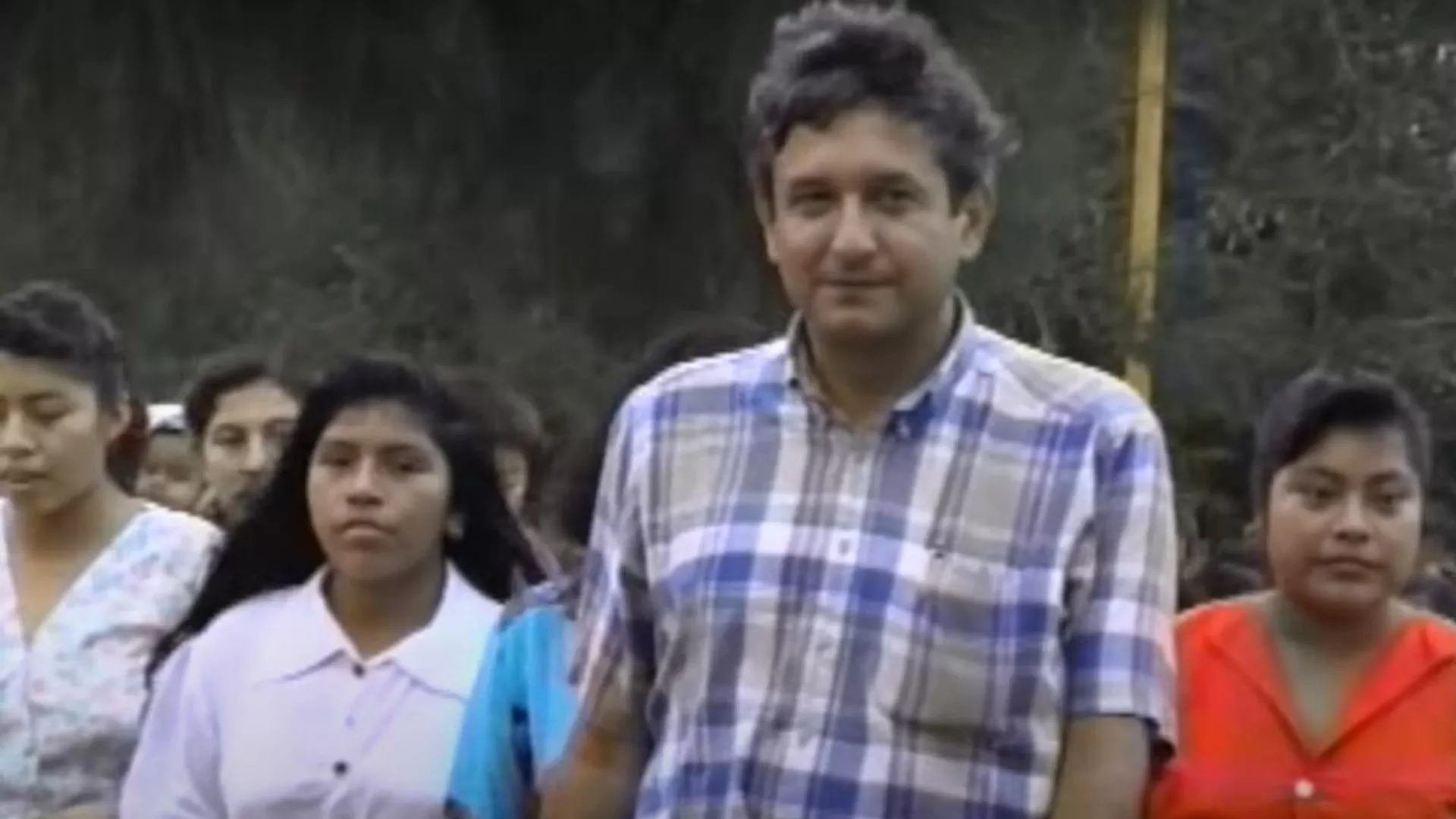 El presidente mexicano Andrés Manuel López Obrador durante su etapa como político y activista en Tabasco