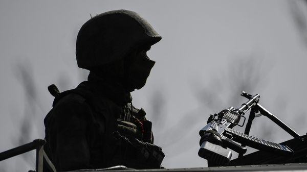 Un militar ruso en Ucrania Un militar ruso en Ucrania - Sputnik Mundo