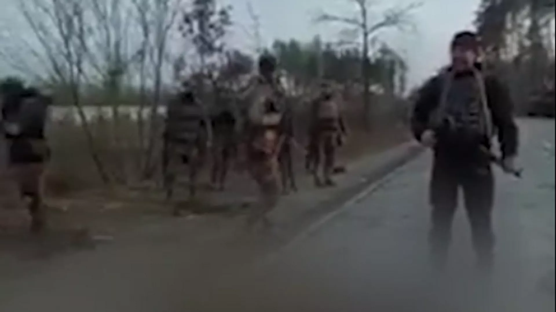 Video: combatientes ucranianos masacran a prisioneros de guerra rusos Video: combatientes ucranianos masacran a prisioneros de guerra rusos