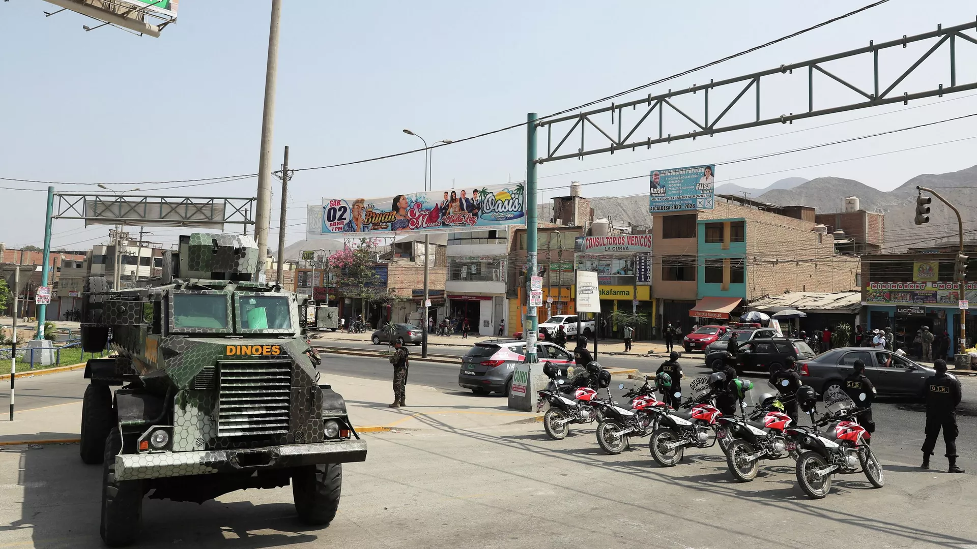 Protestas en Perú causadas por el paro de transportistas de carga ante la suba de los combustibles