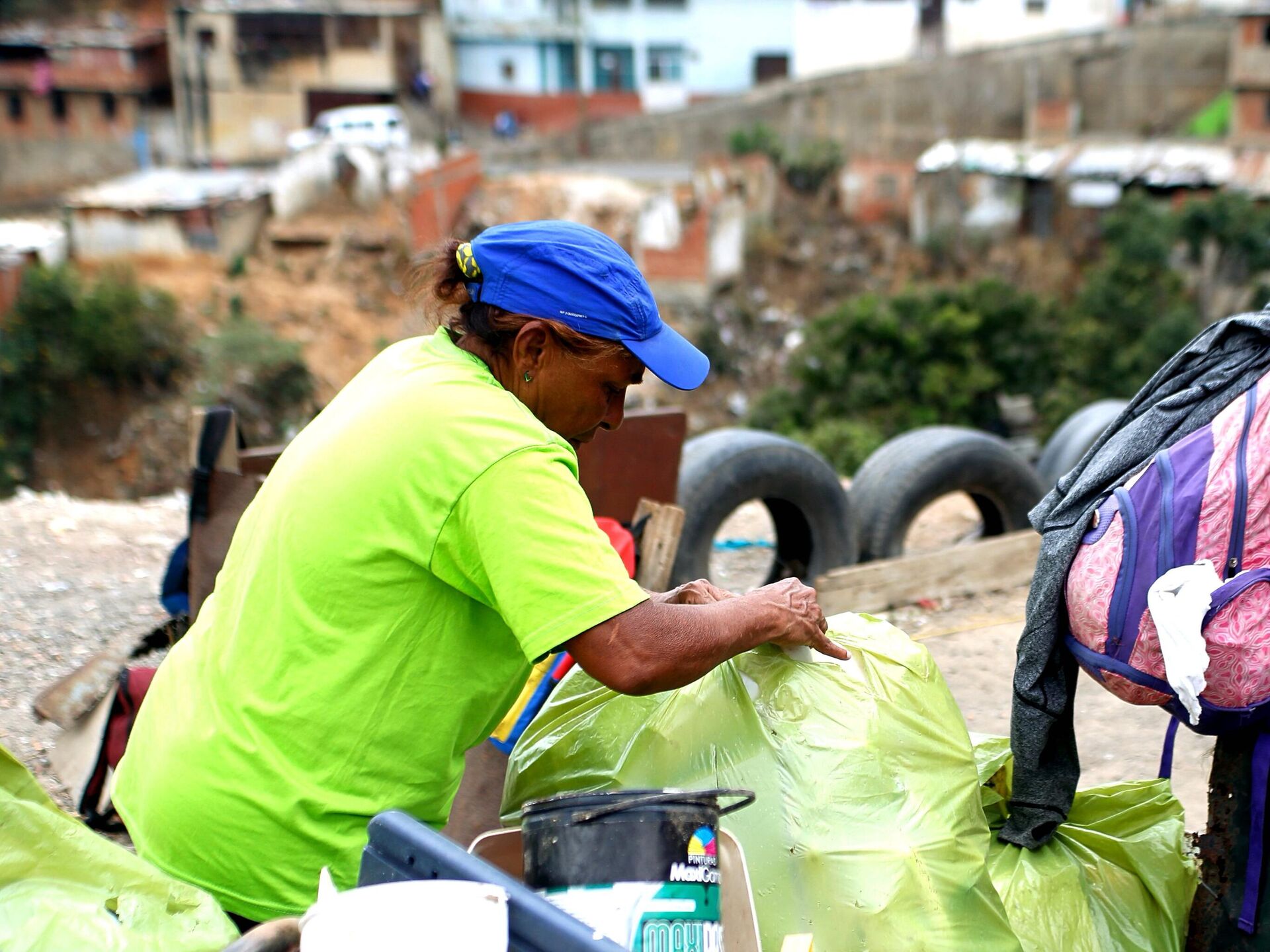 Luz Marina Peña, mochilera ecológica, pieza clave en la ruta del reciclaje - Sputnik Mundo, 1920, 06.04.2022