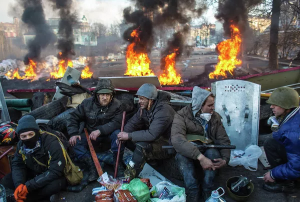 El 16 de enero de 2014 la Rada Suprema de Ucrania (Parlamento) aprobó los proyectos de ley que criminalizan la difamación y el extremismo. Se endurecieron las penas por organizar disturbios masivos y tomar edificios. El 16 de enero de 2014 la Rada Suprema de Ucrania (Parlamento) aprobó los proyectos de ley que criminalizan la difamación y el extremismo. Se endurecieron las penas por organizar disturbios masivos y tomar edificios. - Sputnik Mundo