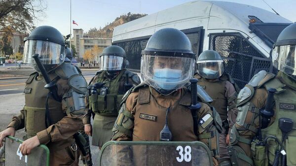 Carabineros de Chile en manifestación del 18 de marzo 2022 - Sputnik Mundo