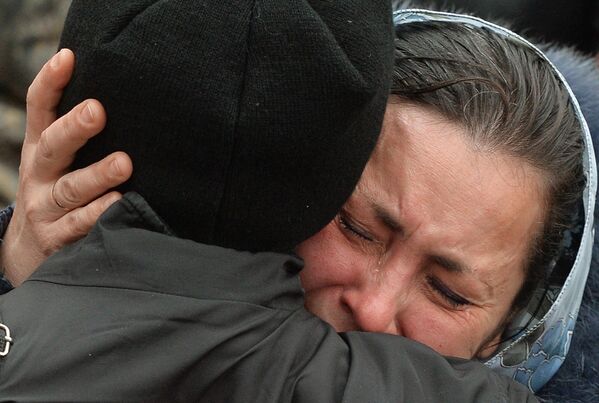 2014, Donetsk. Funeral de los escolares muertos en el bombardeo de una escuela secundaria. - Sputnik Mundo