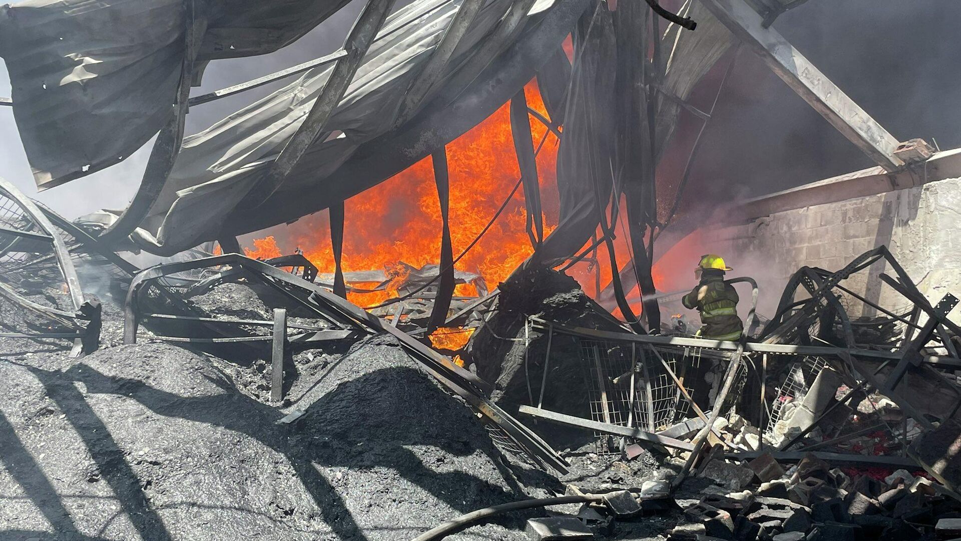 Incendio en una bodega de Apodaca, Nuevo León Incendio en una bodega de Apodaca, Nuevo León - Sputnik Mundo, 1920, 13.04.2022
