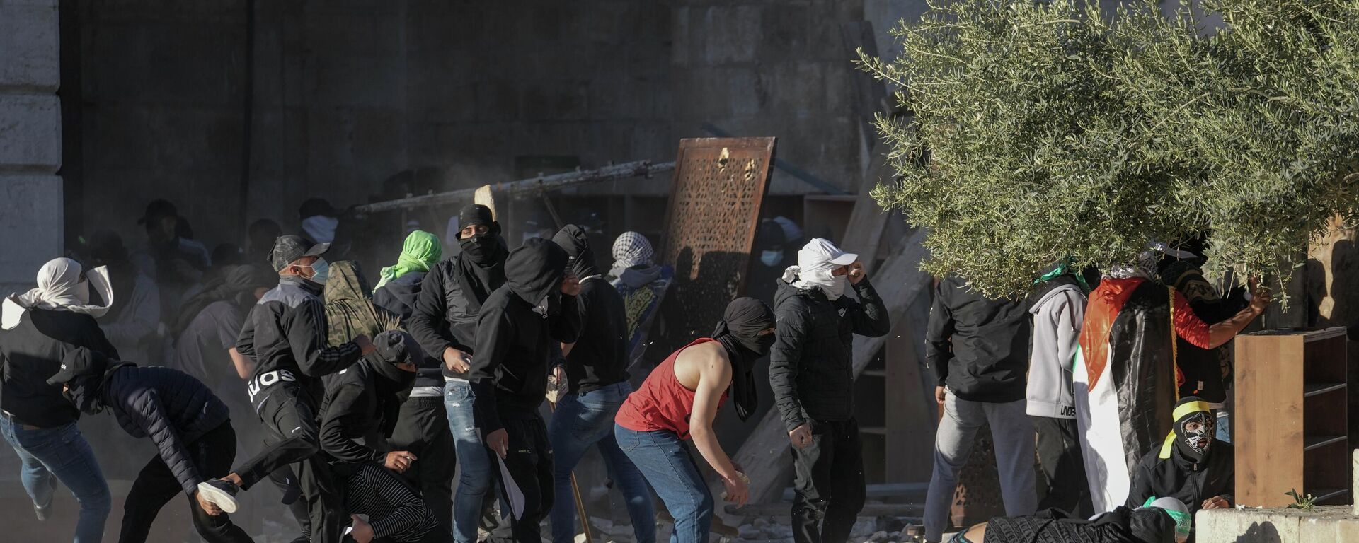 Enfrentamientos en la Explanada de las Mezquitas de Jerusalén Enfrentamientos en la Explanada de las Mezquitas de Jerusalén - Sputnik Mundo, 1920, 15.04.2022