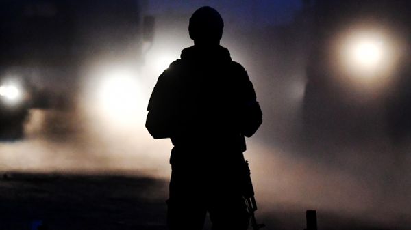 Un militar ruso hace guardia Un militar ruso hace guardia - Sputnik Mundo