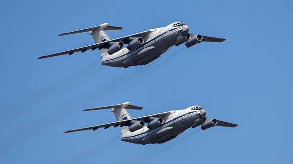 El avión de transporte militar pesado Ilyushin IL-76MD-90A - Sputnik Mundo