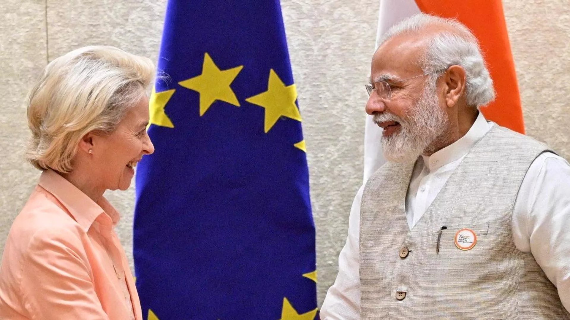 La presidenta de la Comisión Europea, Ursula von der Leyen, y el ministro de Exteriores de la India, Subrahmanyam Jaishankar