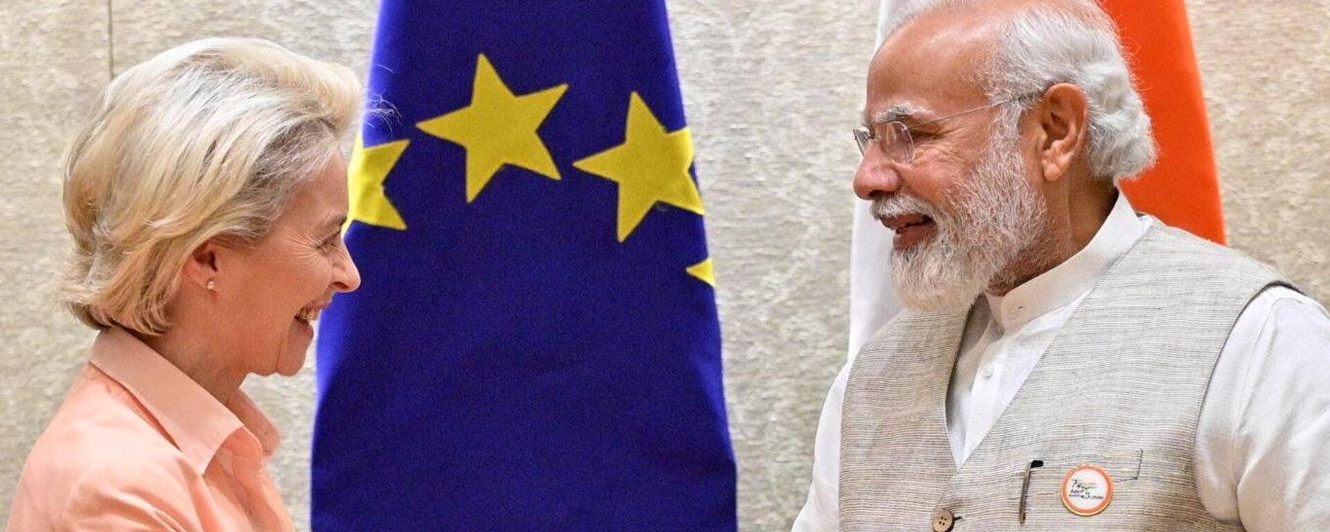 La presidenta de la Comisión Europea, Ursula von der Leyen, y el ministro de Exteriores de la India, Subrahmanyam Jaishankar - Sputnik Mundo, 1920, 25.04.2022