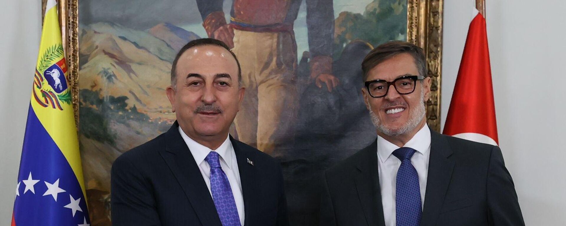  El canciller turco, Mevlut Cavusoglu, y el canciller venezolano, Félix Plasencia - Sputnik Mundo, 1920, 29.04.2022