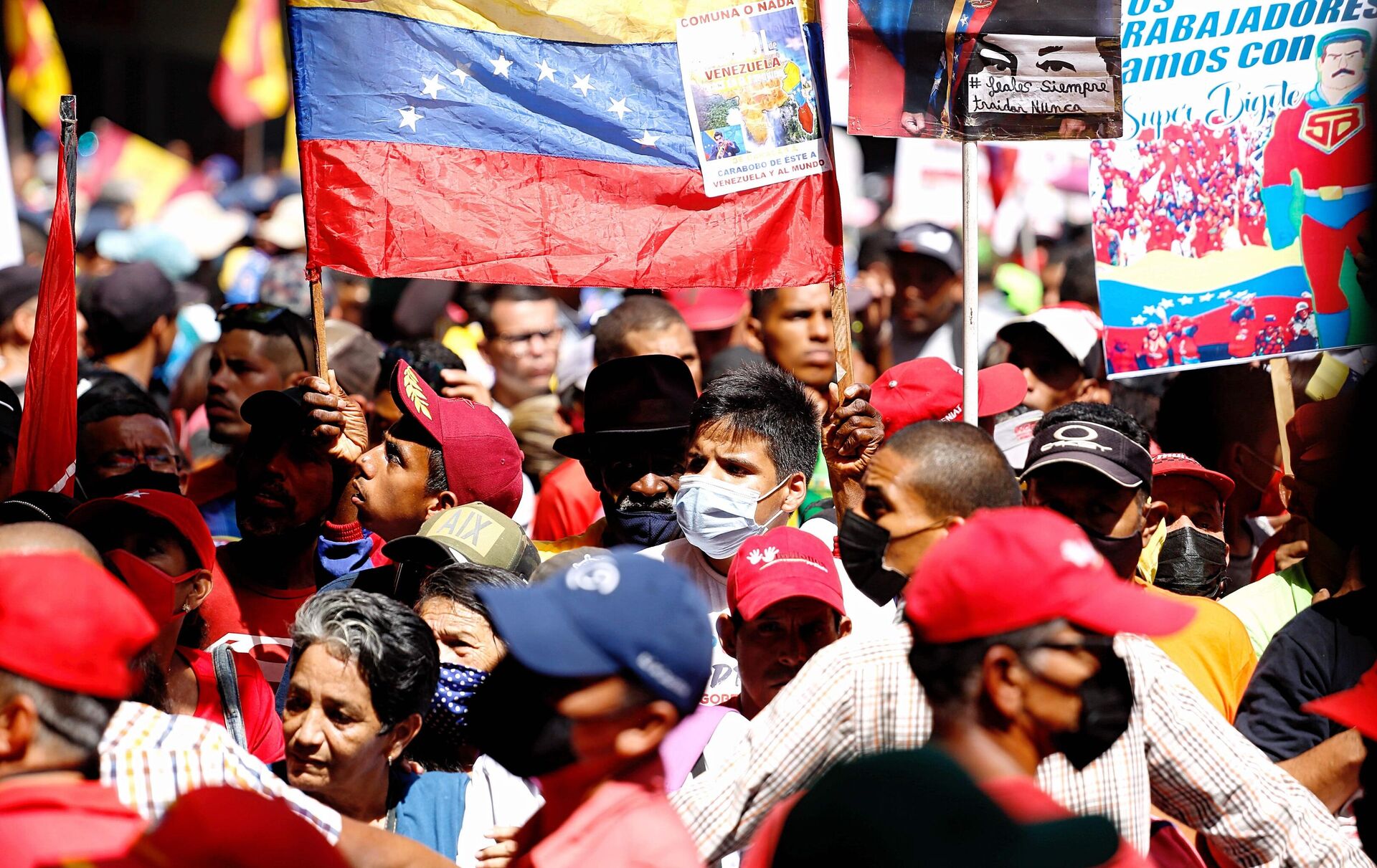 Expectativas entre los trabajadores por proyecciones de crecimiento económico para 2022  - Sputnik Mundo, 1920, 02.05.2022