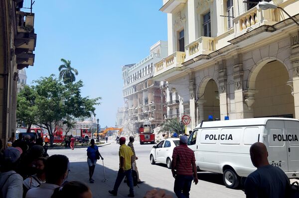 El Hotel Saratoga y sus alrededores en La Habana, tras la explosión del 6 de mayo  - Sputnik Mundo