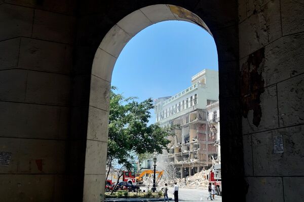El Hotel Saratoga y sus alrededores en La Habana, tras la explosión del 6 de mayo  - Sputnik Mundo