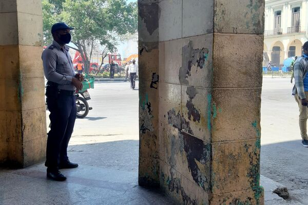 El Hotel Saratoga y sus alrededores en La Habana, tras la explosión del 6 de mayo  - Sputnik Mundo