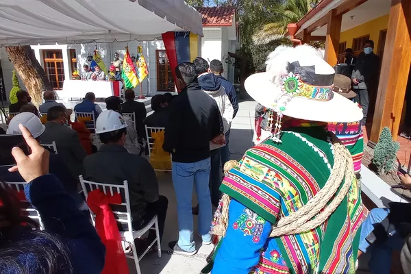 El canciller venezolano, Félix Plasencia, en la Embajada de Caracas en La Paz, Bolivia El canciller venezolano, Félix Plasencia, en la Embajada de Caracas en La Paz, Bolivia - Sputnik Mundo