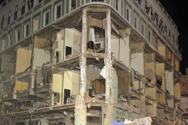 Continúan las operaciones de rescate en el siniestrado hotel Saratoga de La Habana Continúan las operaciones de rescate en el siniestrado hotel Saratoga de La Habana - Sputnik Mundo