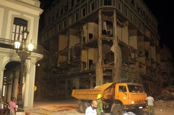 Continúan las operaciones de rescate en el siniestrado hotel Saratoga de La Habana Continúan las operaciones de rescate en el siniestrado hotel Saratoga de La Habana - Sputnik Mundo